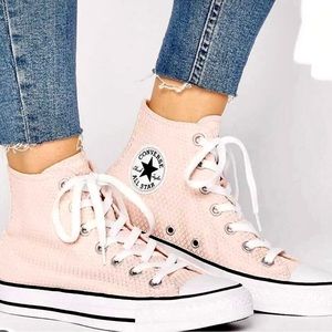worn couple of times light pink waffle textured converse